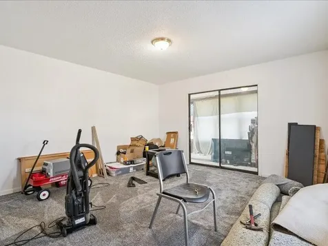 323 N Frederick Avenue Oelwein IA 50662
