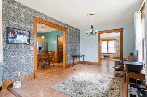 520 2nd Street SE Oelwein IA 50662