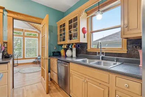 520 2nd Street SE Oelwein IA 50662
