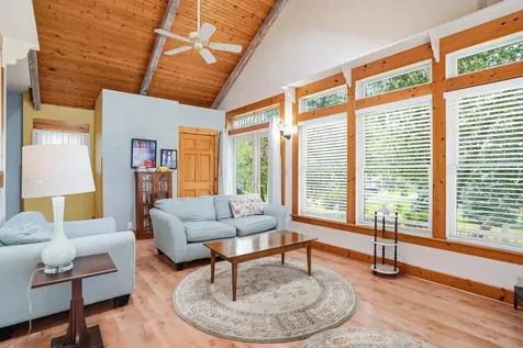 520 2nd Street SE Oelwein IA 50662