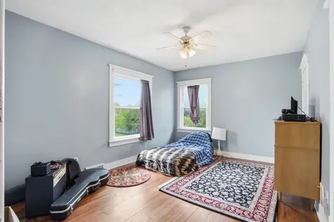 520 2nd Street SE Oelwein IA 50662