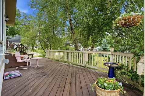 520 2nd Street SE Oelwein IA 50662