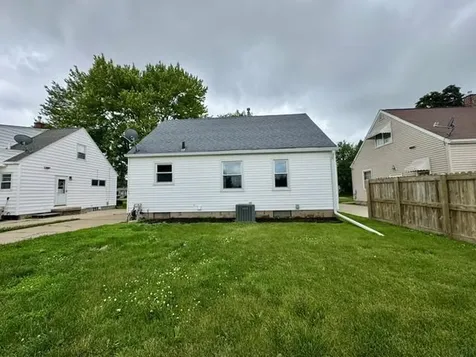 1937 W 7th Street Waterloo IA 50702