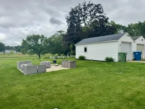1937 W 7th Street Waterloo IA 50702
