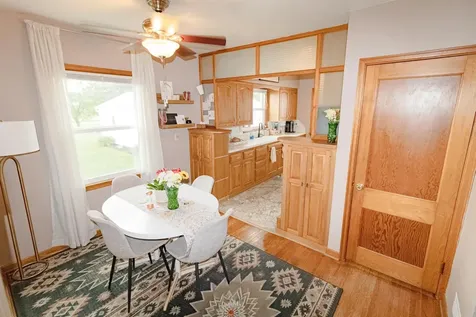 1937 W 7th Street Waterloo IA 50702