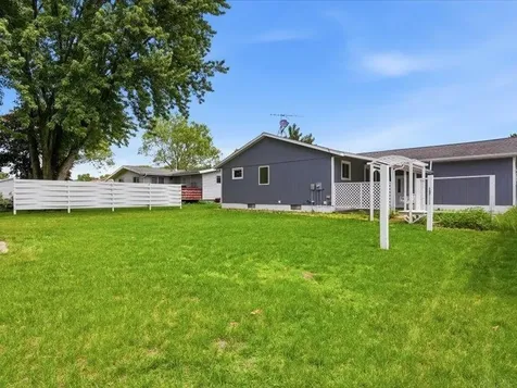 818 Sycamore Street Janesville IA 50647