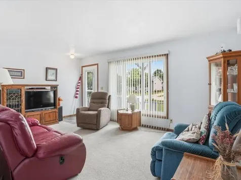818 Sycamore Street Janesville IA 50647