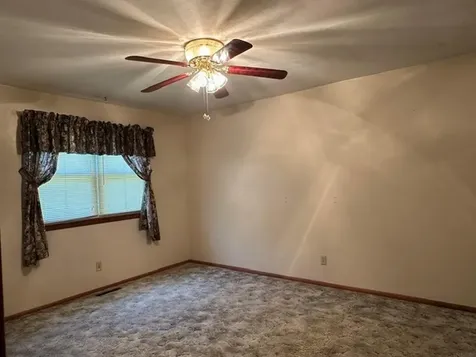 607 9th Street Charles City IA 50616