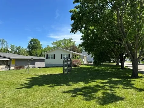 607 9th Street Charles City IA 50616