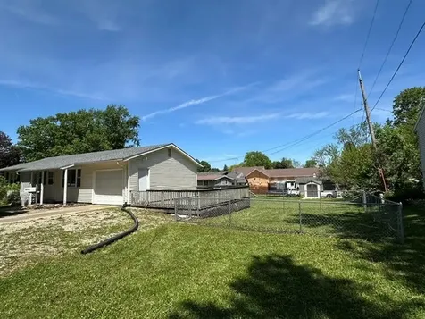 607 9th Street Charles City IA 50616