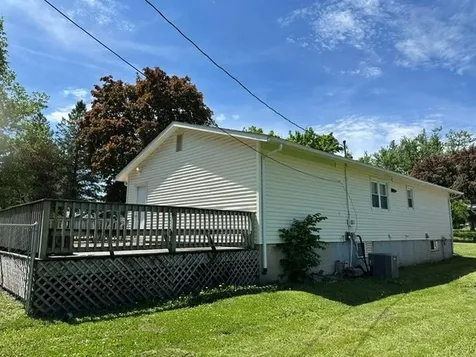 607 9th Street Charles City IA 50616