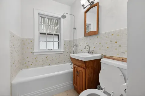 428 Kingsley Avenue Waterloo IA 50701