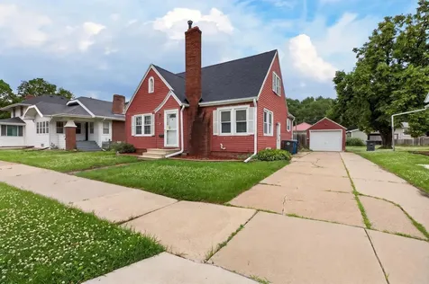 428 Kingsley Avenue Waterloo IA 50701