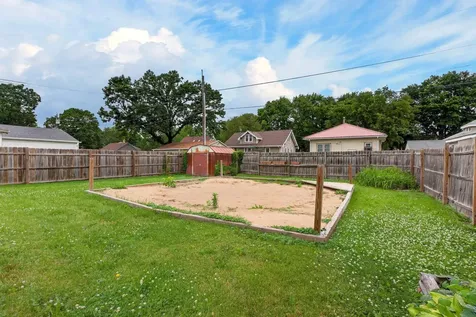 428 Kingsley Avenue Waterloo IA 50701