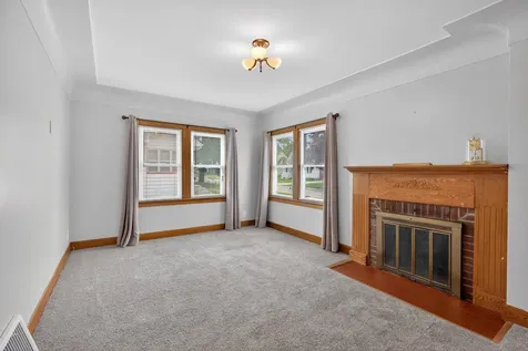 428 Kingsley Avenue Waterloo IA 50701