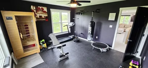 2988 Cottonwood Place Charles City IA 50616