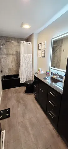 2988 Cottonwood Place Charles City IA 50616