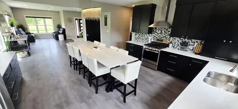2988 Cottonwood Place Charles City IA 50616
