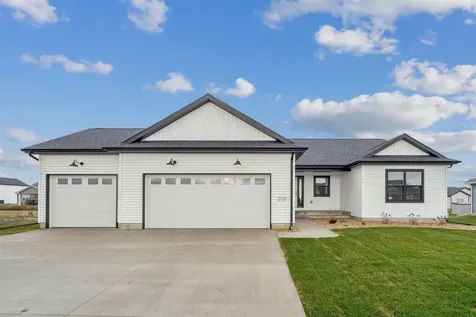 2807 Autumn Woods Drive Cedar Falls IA 50613
