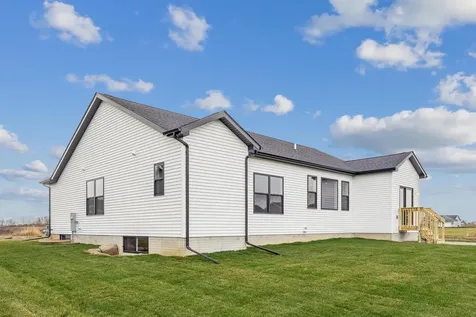 2807 Autumn Woods Drive Cedar Falls IA 50613