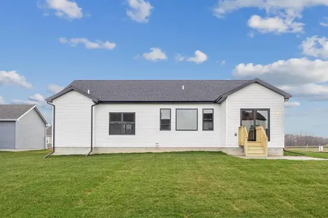 2807 Autumn Woods Drive Cedar Falls IA 50613