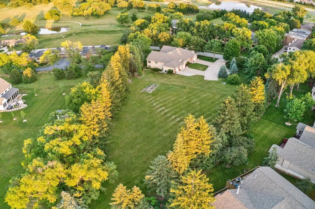 Whistling Straits Lane Waterloo IA 50701
