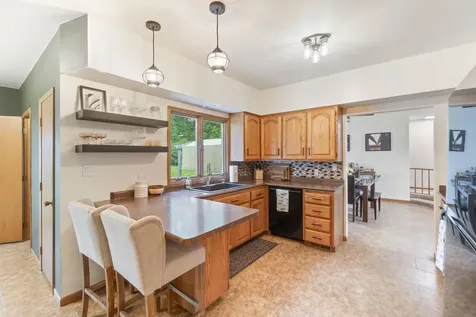 1162 Ridgemont Road Waterloo IA 50701