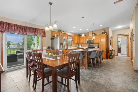 1414 Robertson Road Waverly IA 50677
