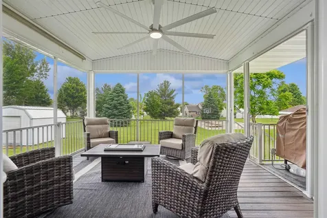 1414 Robertson Road Waverly IA 50677