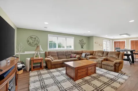 108 Eagle Ridge Drive Waverly IA 50677