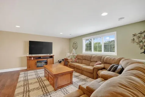 108 Eagle Ridge Drive Waverly IA 50677