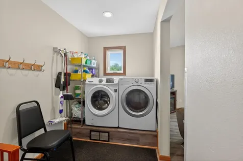 321 Devlin Circle Cedar Falls IA 50613