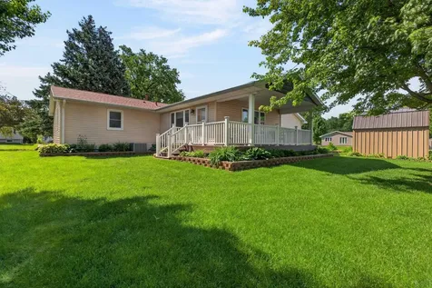 321 Devlin Circle Cedar Falls IA 50613