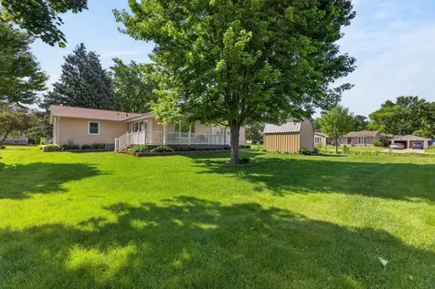 321 Devlin Circle Cedar Falls IA 50613