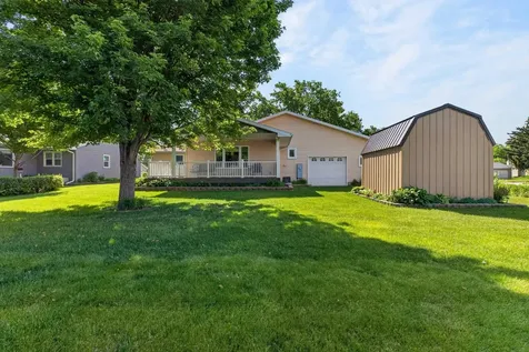 321 Devlin Circle Cedar Falls IA 50613