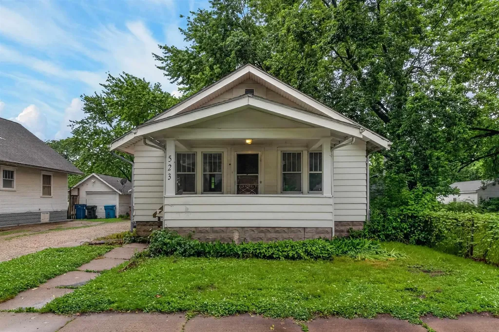 523 Cutler Street Waterloo IA 50703