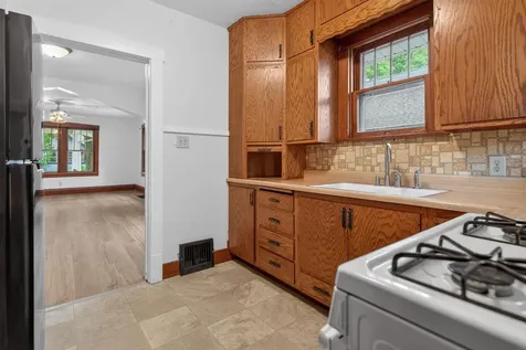 523 Cutler Street Waterloo IA 50703