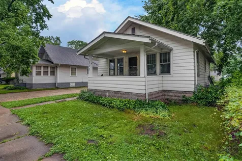 523 Cutler Street Waterloo IA 50703
