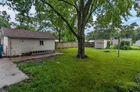 523 Cutler Street Waterloo IA 50703