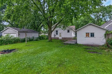 523 Cutler Street Waterloo IA 50703