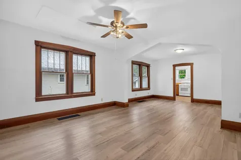 523 Cutler Street Waterloo IA 50703
