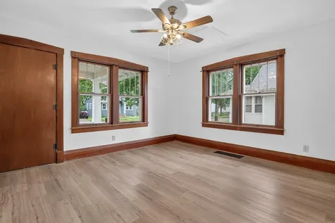 523 Cutler Street Waterloo IA 50703