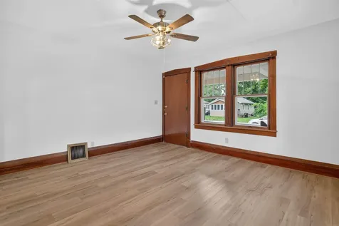 523 Cutler Street Waterloo IA 50703