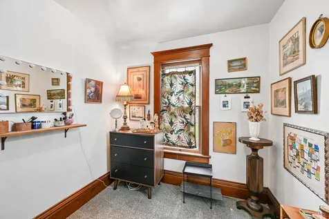 515 NW 2nd Street Waverly IA 50677
