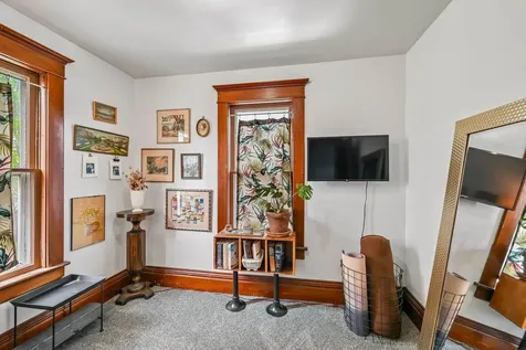 515 NW 2nd Street Waverly IA 50677