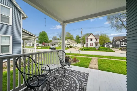 515 NW 2nd Street Waverly IA 50677