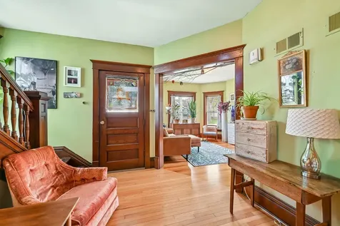 515 NW 2nd Street Waverly IA 50677