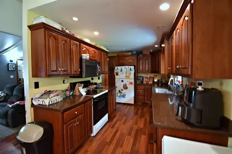 314 15th Ave. N.e Independence IA 50644