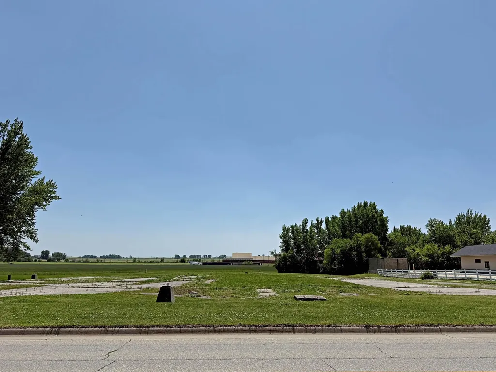 1805 1st Street West Independence IA 50644