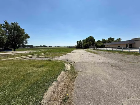 1805 1st Street West Independence IA 50644